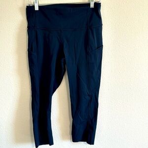 Lululemon fast and free crop. Navy size 10